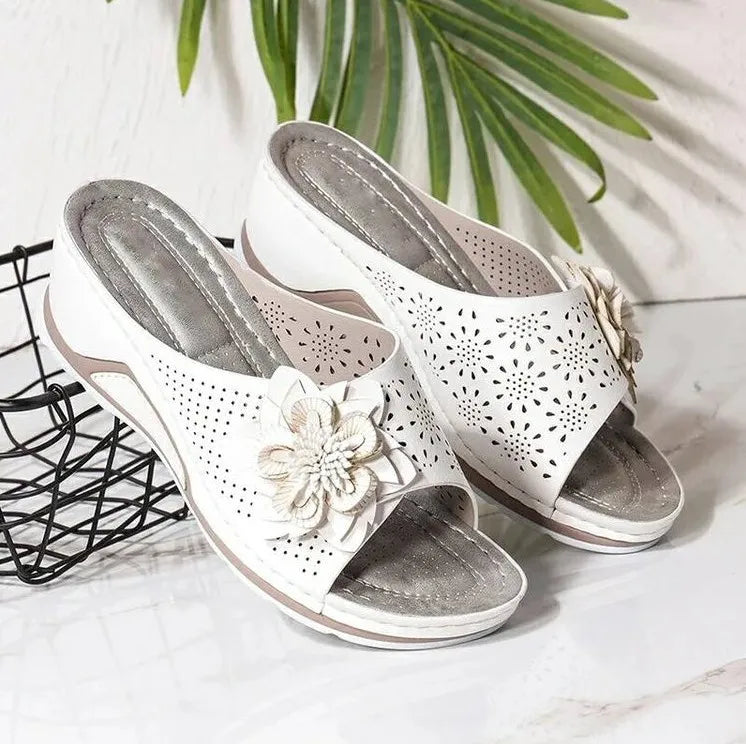 Verena - Komfortable Sandalen aus weichem Leder mit Fußgewölbestütze