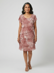 Aria | Kleid mit zartem knielangem Motiv