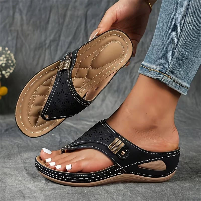 Lia - Komfortable & stützende Keilsandalen