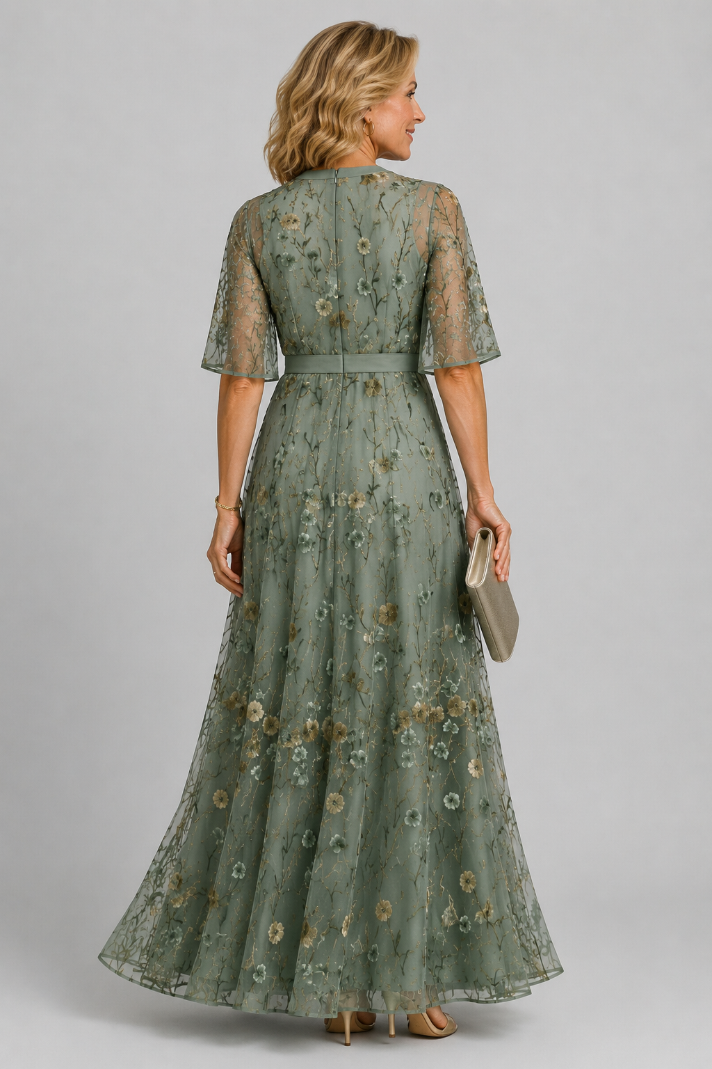 Solenne | Vestido Midi Florido com Decote Halter
