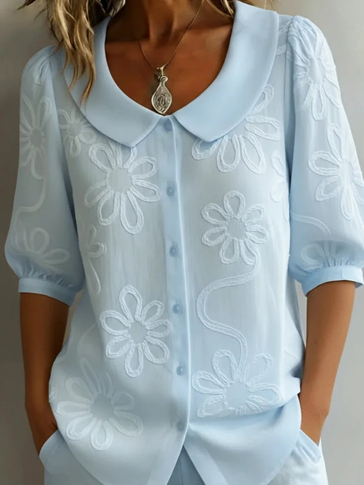 Ladina - Vintage-Hemd mit Stehkragen und gestickten Blumen