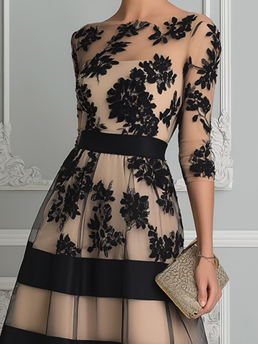 Elegante Vestido Midi Preto em Renda com Corte Evasé