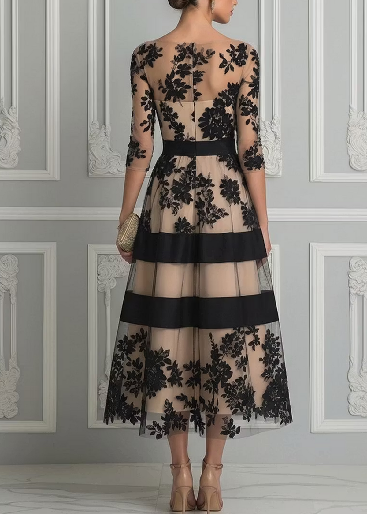 Elegante Vestido Midi Preto em Renda com Corte Evasé