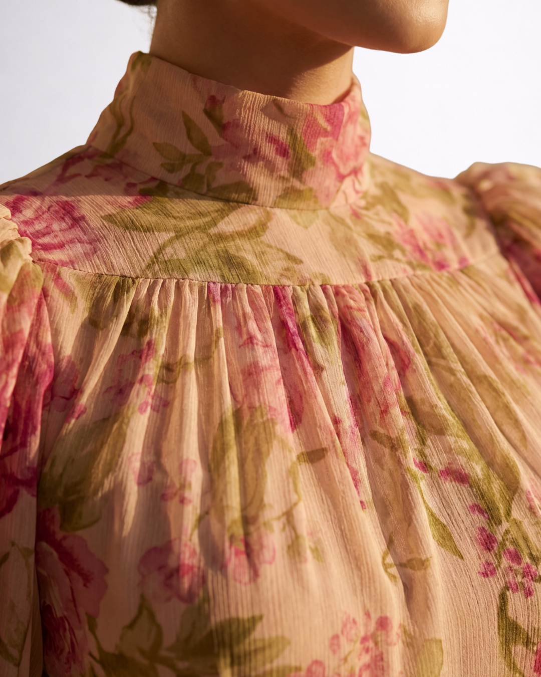 Rosario | Vestido longo com padrão floral em chiffon