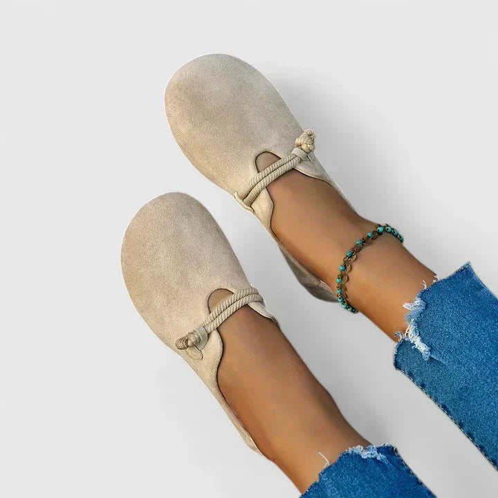 MARÍLIA | Mocassins em Bege e Preto
