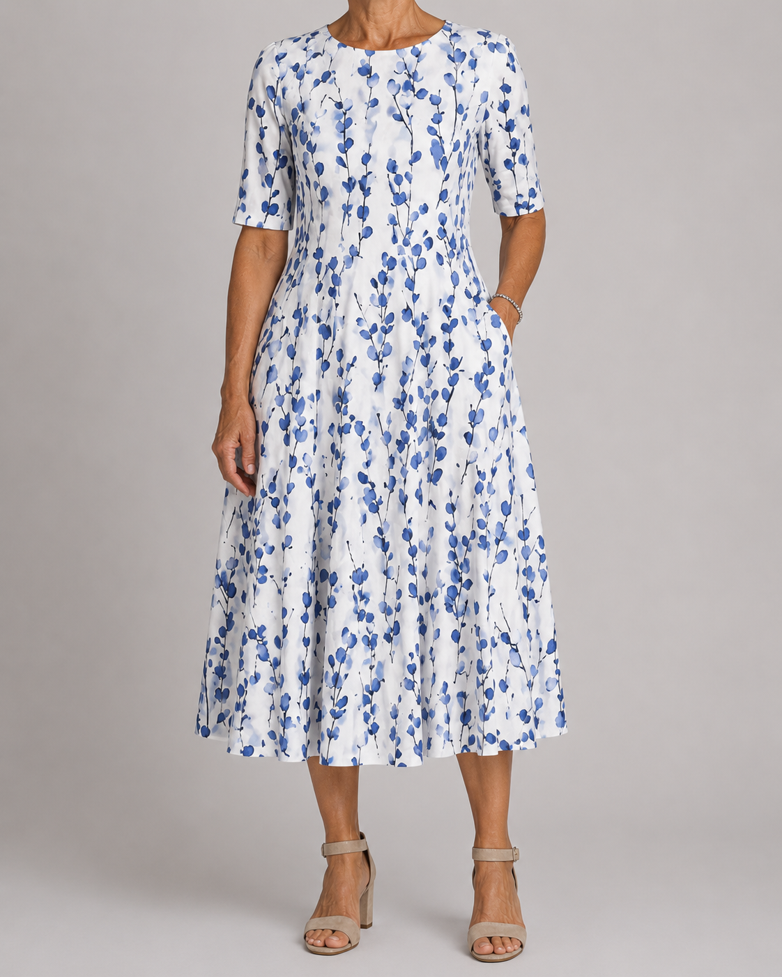 Daria | Vestido midi floral, simples e chique