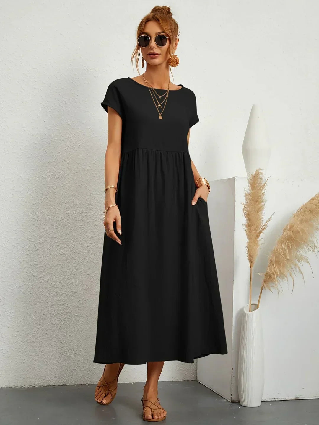 Clara - Elegantes Midikleid mit zeitlosem Design