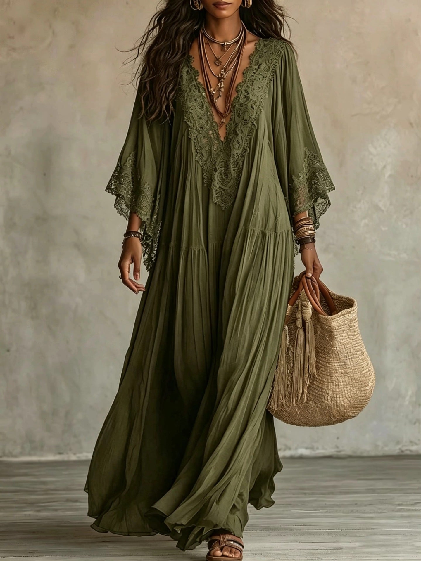 Ambra | Vestido maxi preto com decote em V e mangas de morcego
