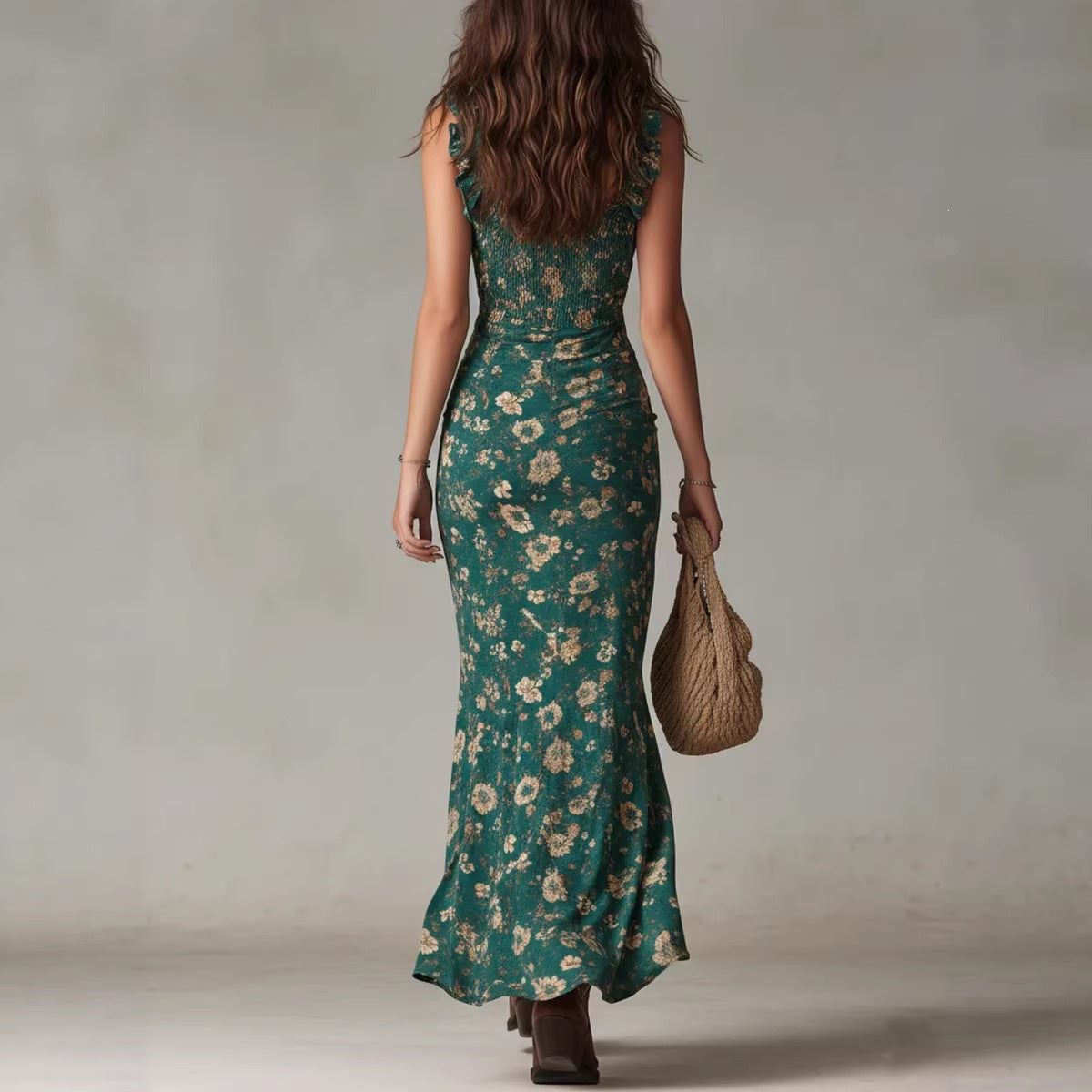 Retro-Boho-Maxikleid mit gerüschten Ärmeln und Schlitz