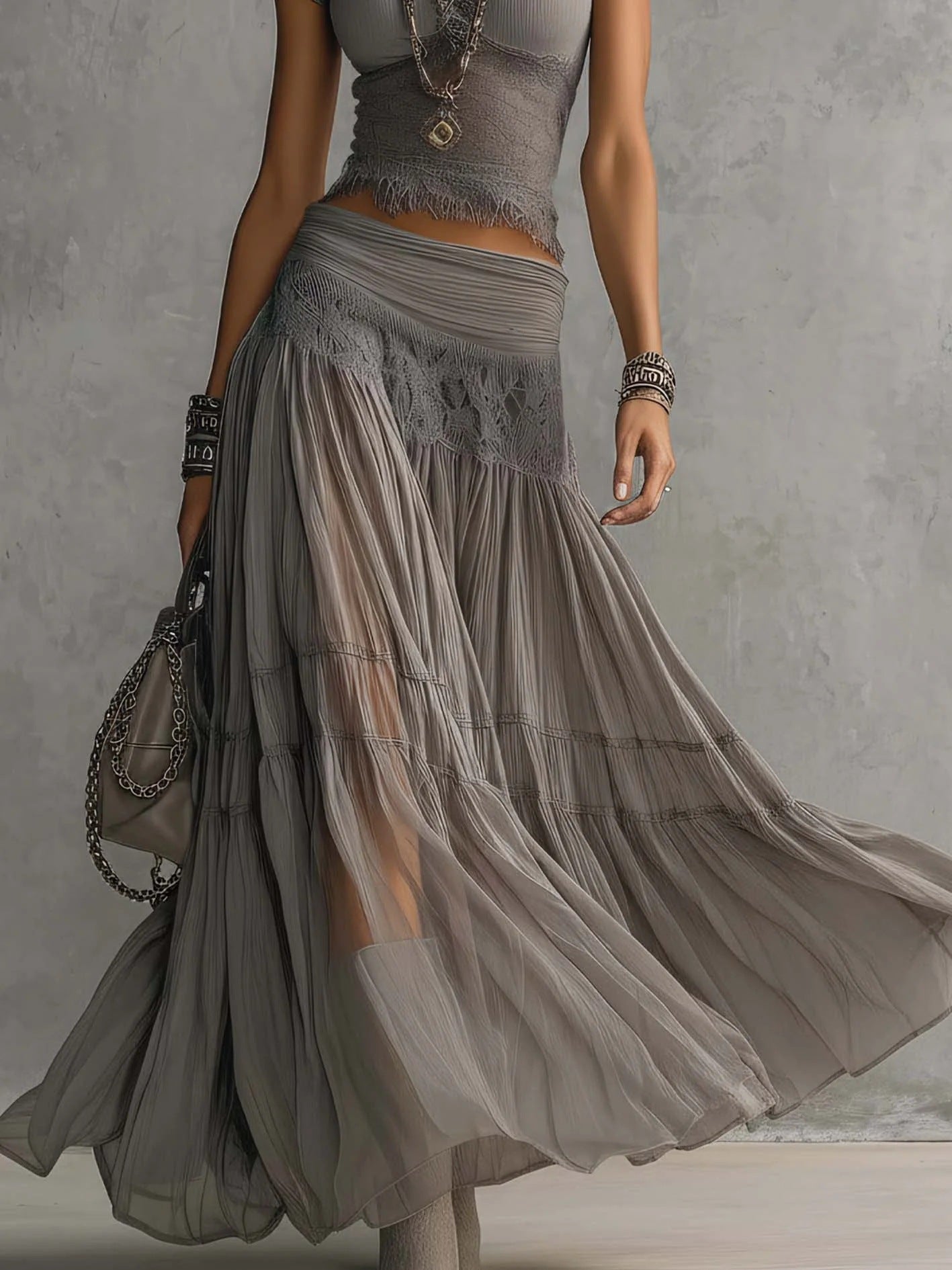 Marianne - Top cinzento transparente com detalhes em renda e saia maxi plissada (conjunto)