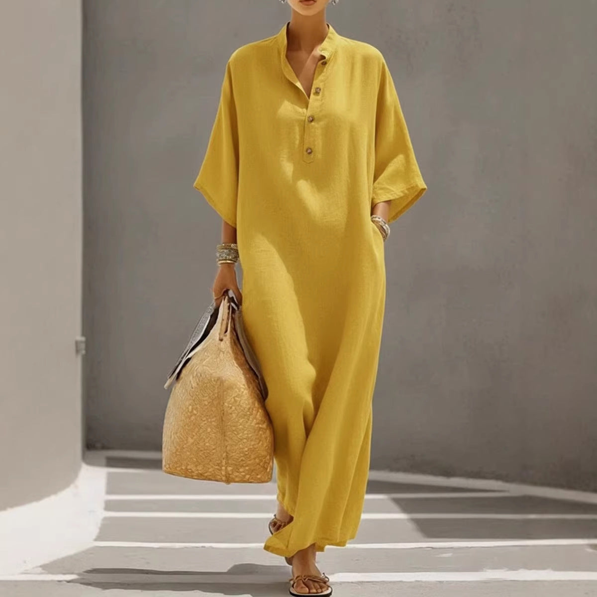Hemd­kleid im langen Urlaubsstil mit Stehkragen, Knopfleiste und mittellangen Ärmeln