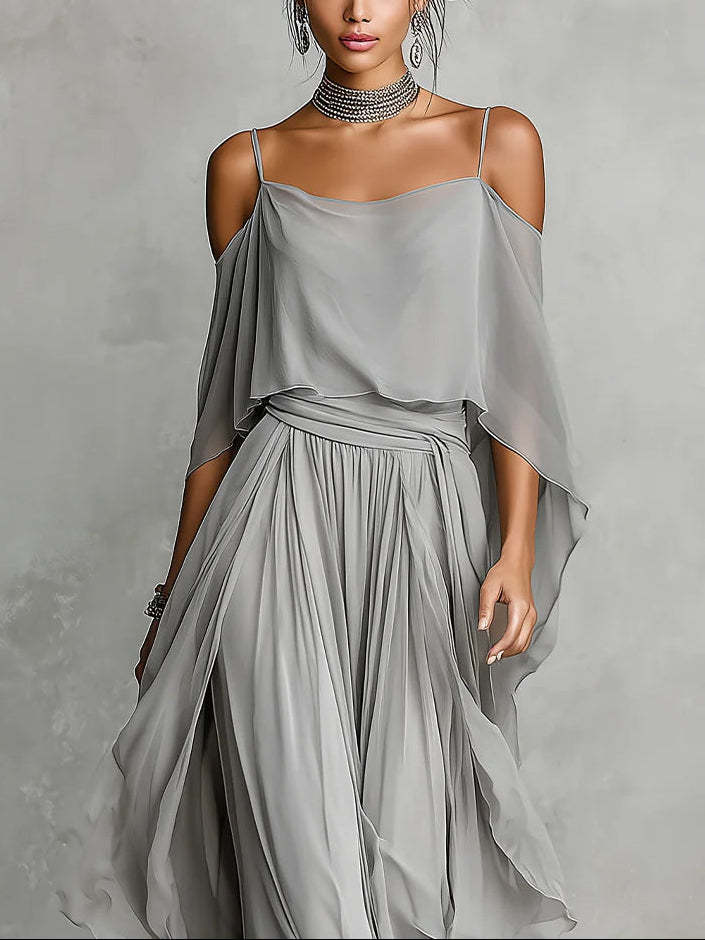 Set bestehend aus einem fließenden grauen schulterfreien Top und Chiffonhose