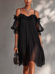 Vittoria | Mini-vestido de chiffon preto com decote sem ombros e detalhes em renda
