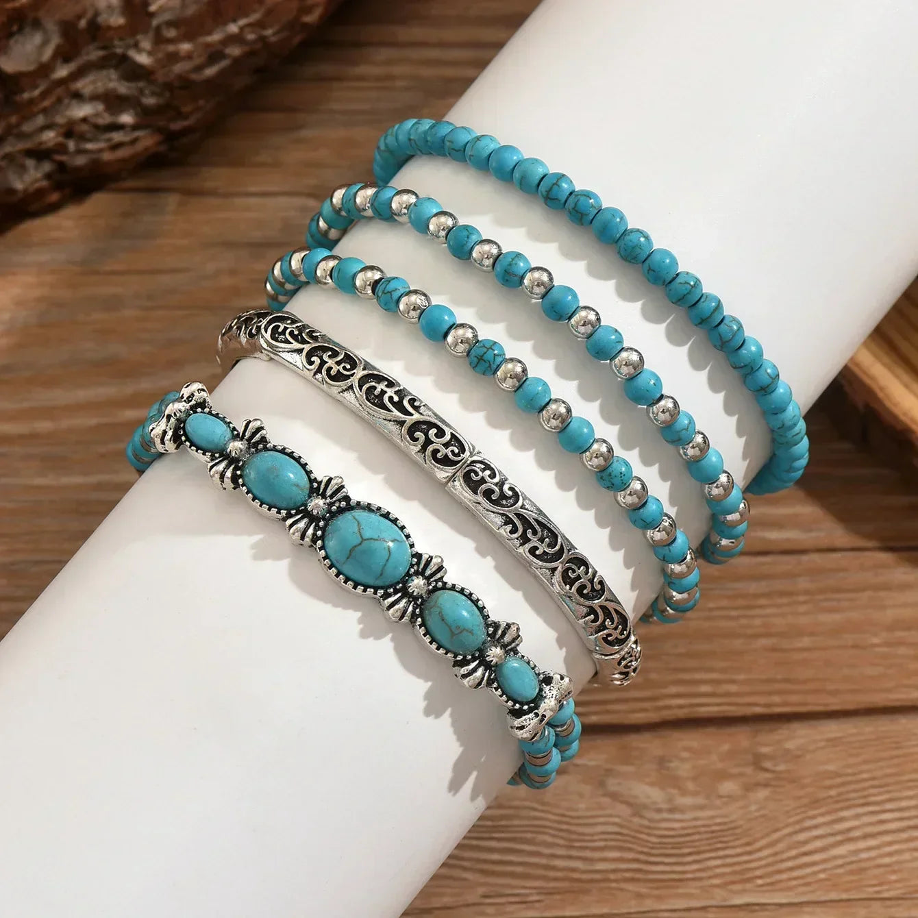 Conjunto de pulseiras boho com contas turquesa