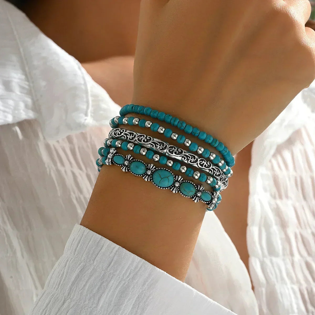 Conjunto de pulseiras boho com contas turquesa