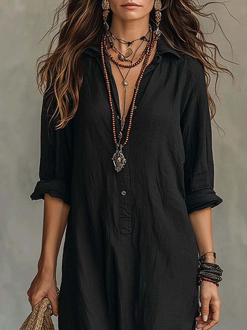 Soline™ | Locker sitzendes schwarzes Maxikleid mit Knöpfen