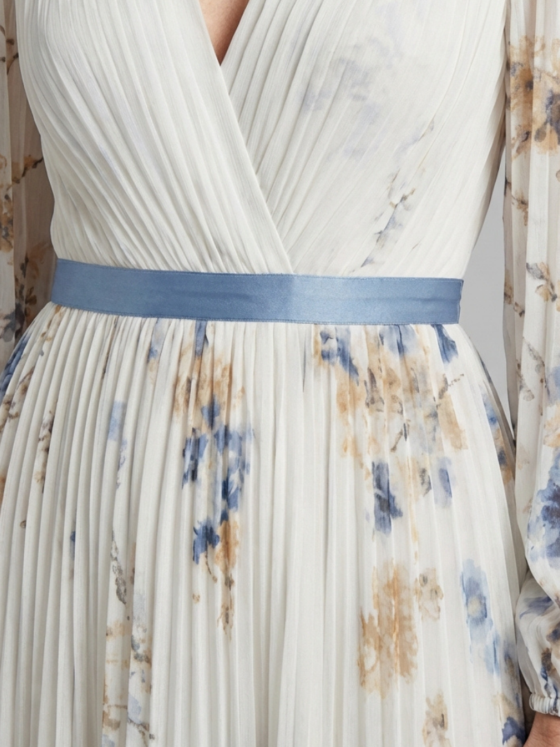 Lavinia | Langärmliges Maxikleid mit Blumenmuster und V-Ausschnitt