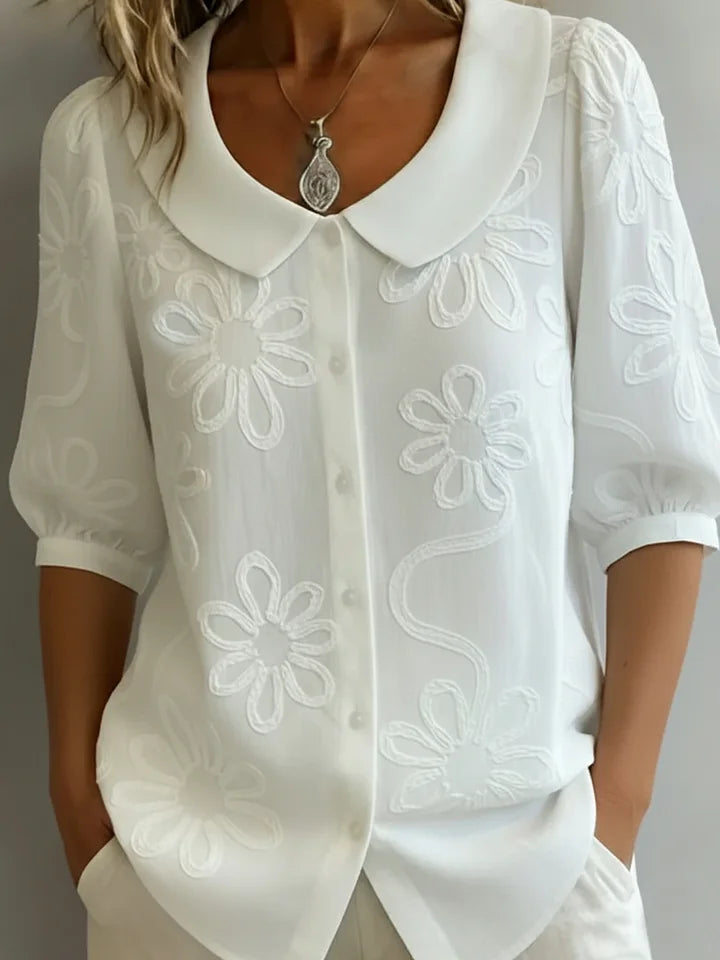 Ladina - Vintage-Hemd mit Stehkragen und gestickten Blumen