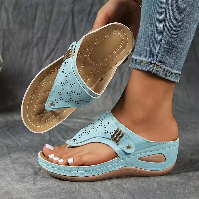Lia - Komfortable & stützende Keilsandalen
