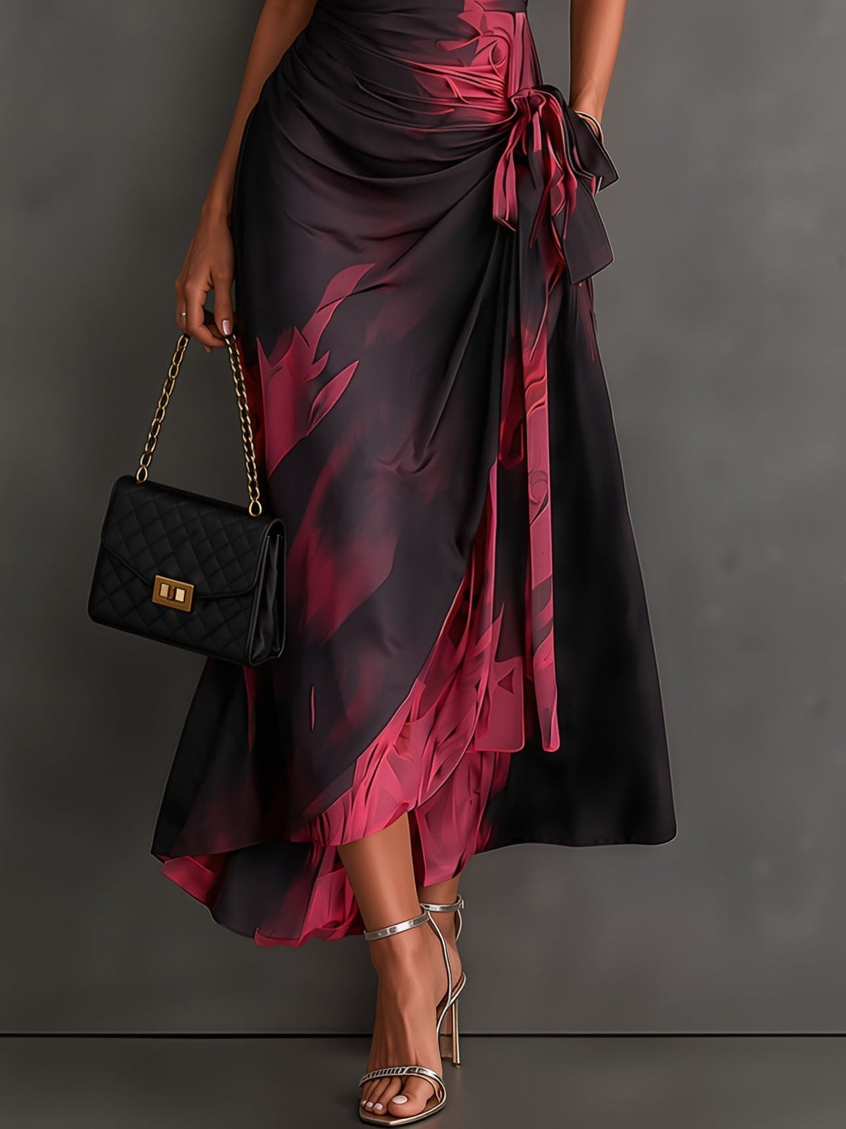 Vestido midi estampado estilo transpassado com decote em V