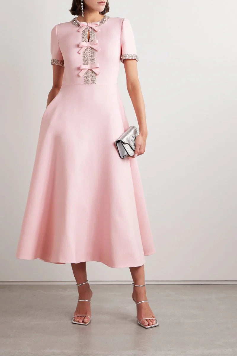 Elsa - Midi-Kleid mit Schleife und Kristallverzierung